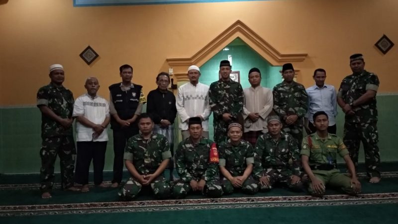 Dandim Solo Melaksanakan Safari Sholat Subuh Berjama’ah: Ajang Silaturahmi, Kemitraan dan Pelihara Manunggalnya TNI Rakyat.