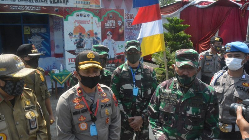 Danrem 071/ Wijayakusuma Dampingi Pangdam IV/Diponegoro dan Kapolda Jateng Tinjau Dapur Lapangan di Cilacap