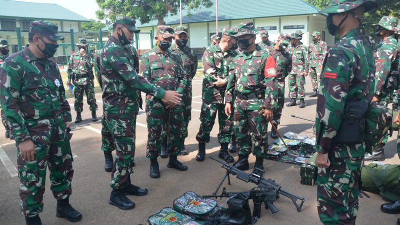 Pastikan Siap Tugas Operasi di Papua, Kasdam Siliwangi Cek Satgas Yonif 312
