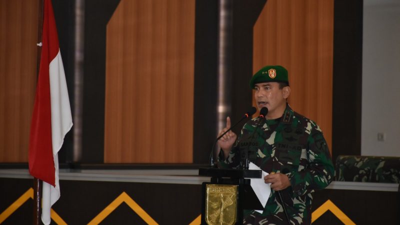 Berangkatkan Satgas Apter, Pangdam Merdeka Ingatkan Tugas Adalah Kehormatan