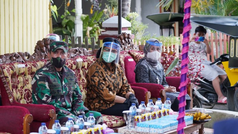 Kunjungi Gorontalo, Pangdam Merdeka Temui Petugas Perbatasan dan Berikan Bantuan