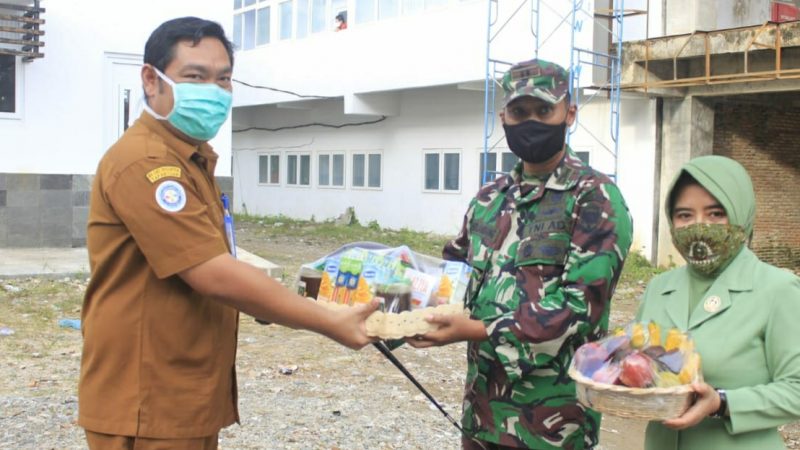 Kepedulian Dandim Aceh Selatan, Jenguk dan Doakan Kesembuhan Pasien Covid-19