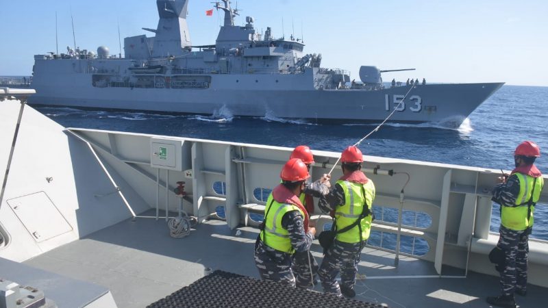 KRI Raden Eddy Martadinata -331 Laksanakan Passage Exercise Dengan Kapal Perang Royal Australian Navy