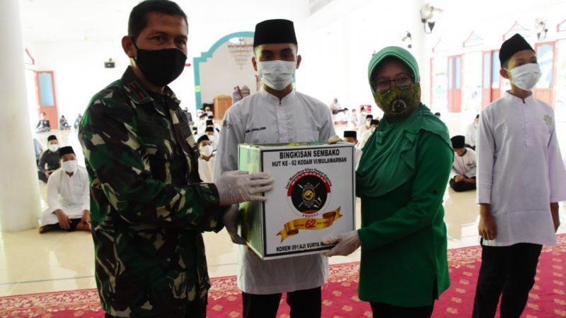 HUT ke-62 Kodam VI/Mulawarman, Korem 091/ASN Donor Darah, Anjang Sana, Pemberian Sembako serta Masker