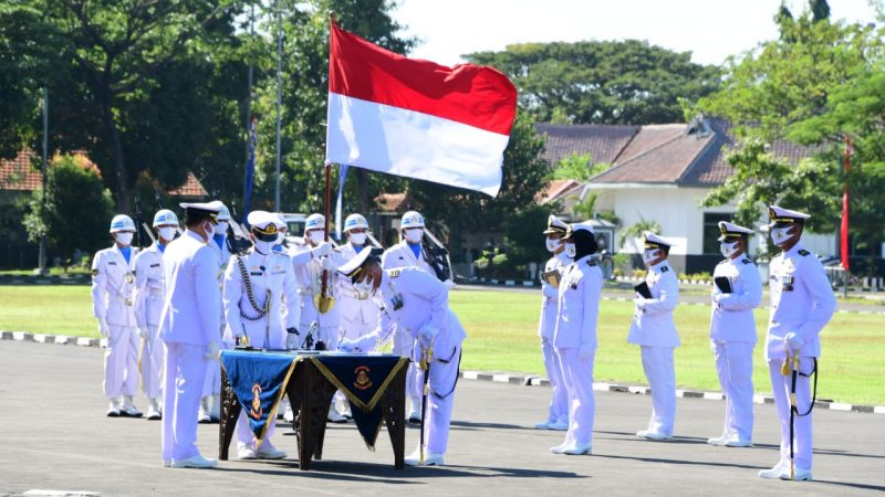 KASAL PIMPIN UPACARA PRASETYA PERWIRA DIKTUKPA TNI AL ANGKATAN KE-49