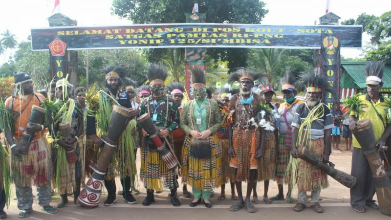 Satgas Pamtas Yonif 125/Si’mbisa Terima Kunjungan Dankolakops Korem 174/ATW