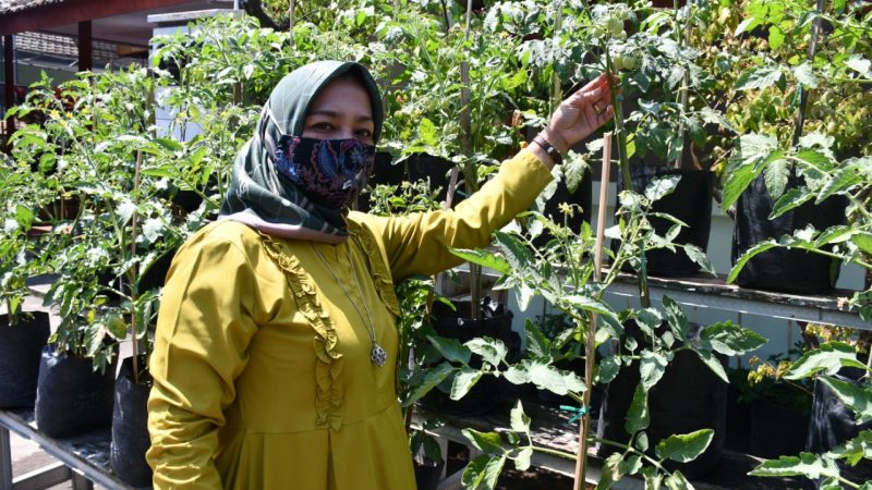 Ketua Persit Korem 081/DSJ Beri Tip Usir Kejenuhan Selama Pandemi Covid 19