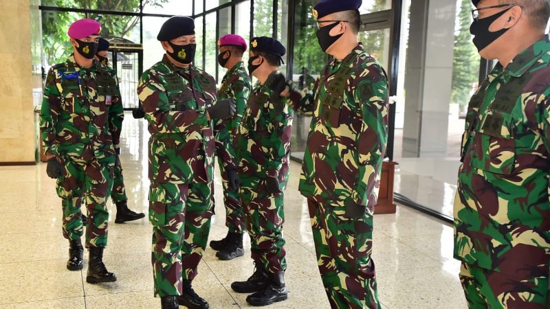 KASAL PIMPIN SERTIJAB DAN PENGUKUHAN JABATAN STRATEGIS TNI AL