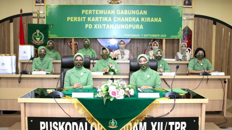 Ketua Persit KCK PD XII/Tpr : Jadilah Panutan dalam Keluarga dan Lingkungan