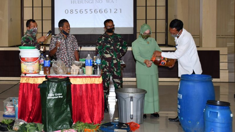 Persit KCK Koorcab Rem 081 Belajar Ubah Limbah Dapur Menjadi Kompos
