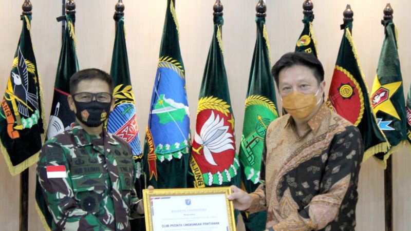 Lestarikan Alam di Kalbar, Kodam XII/Tpr Beri Penghargaan Komunitas Pencinta Lingkungan