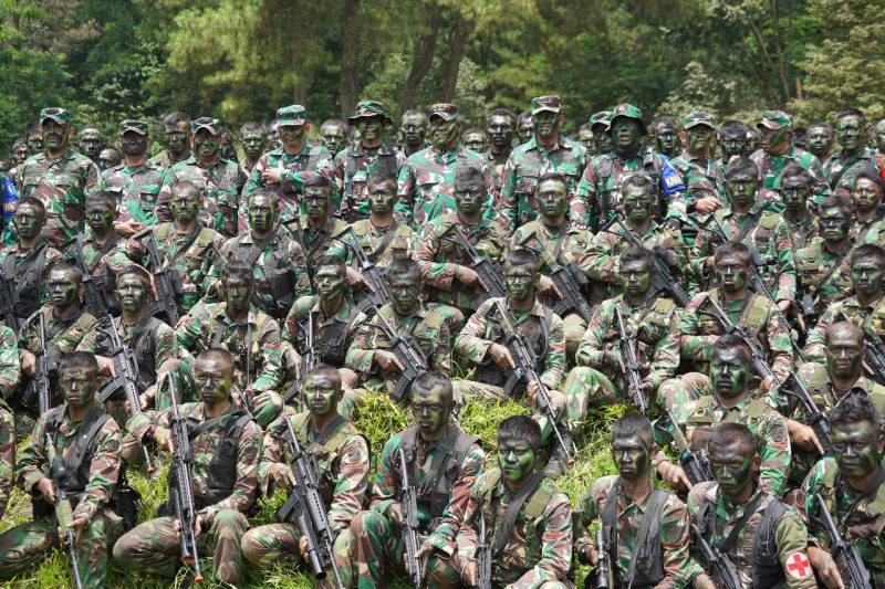 PANGDAM III/SLW TINJAU LATIHAN YONIF 310/KK PERSIAPAN PAMTAS PAPUA