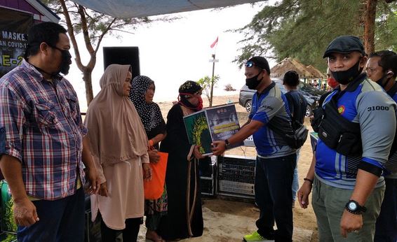 Peduli Warga Terdampak Covid-19, Altaduri Bagikan Paket Sembako dan Masker