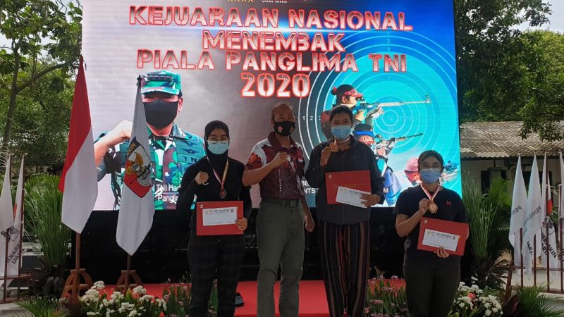 Dua Prajurit Kowad Kodam V/Brawijaya Sabet Medali Emas Lomba Tembak Piala Panglima TNI