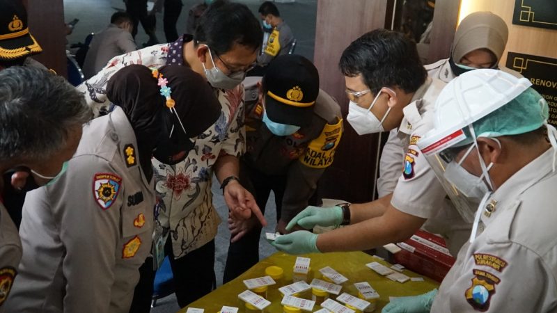 Tes Urine Dadakan, Kapolrestabes Surabaya Tegaskan Anggota Positif Narkoba Dipecat