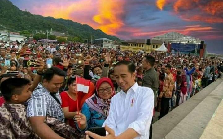 Publik Puas Kinerja Presiden Jokowi