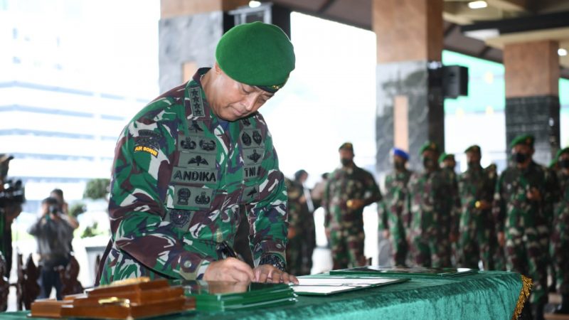 Kasad Rotasi Pimpinan Jabatan Penting Sekaligus Terima Laporan Kenaikan Pangkat Perwira Tinggi TNI AD
