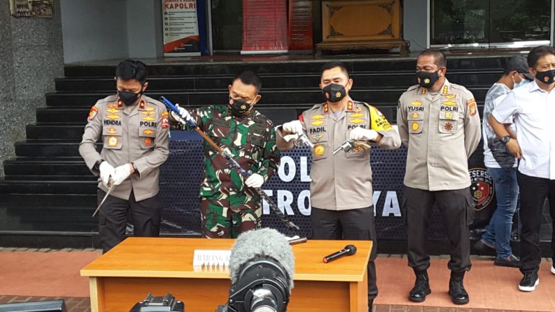 Pengikut MRS Todongkan Senpi dan Sajam ke Anggota Polri di Tol Japek