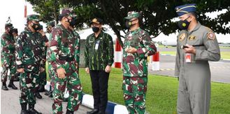 Danrem 081/DSJ Sambut Panglima TNI di Lanud Iswahjudi Magetan