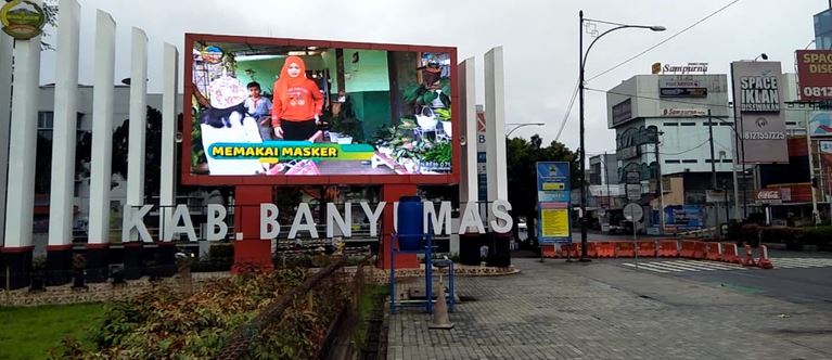 Persit Chandra  Kirana Koorcab Rem 071 PD IV/Diponegoro Turut Sosialisasikan Prokes 5 M