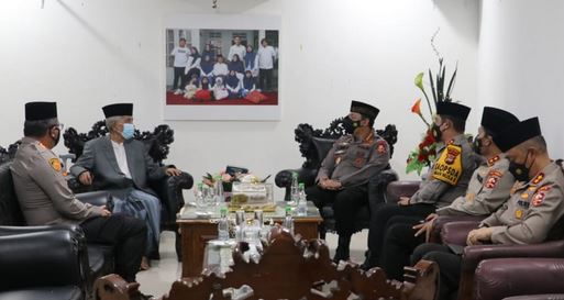 Sowan ke Ketua MUI Sulsel, Kapolri  Dukungan Ulama Penting Jaga Kamtibmas
