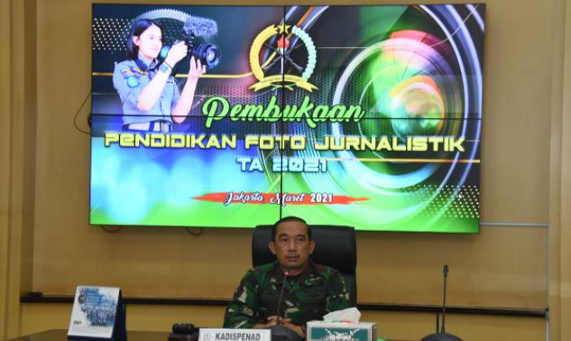 Kadispenad : Pendidikan Foto Jurnalistik Upaya Tingkatkan SDM Penerangan Angkatan Darat