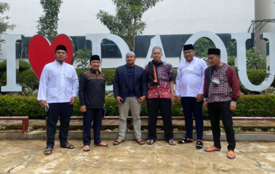 Silaturahmi CEO Mina Vision M. David Salim dengan Kyai Yusuf Mansyur