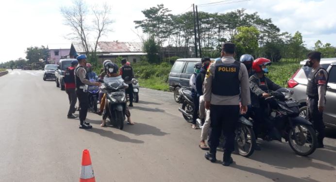 Polsek Baamang, Laksanakan Razia Penyekatan Jalur Palangkaraya – Ujung Pandaran