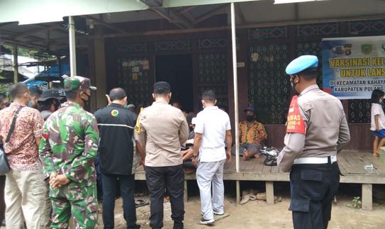 Babinsa Kahayan Hilir Lakukan Monitoring Desa Tangkal Covid-19