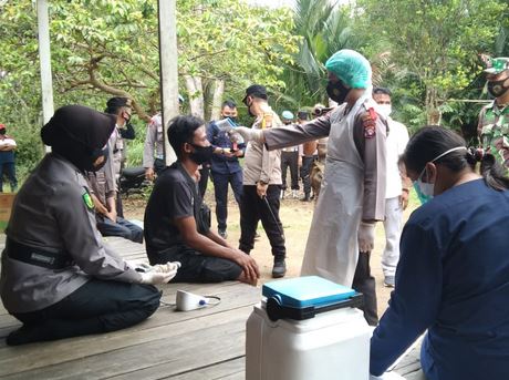 Koramil 1011-15/Kahayan Hilir Giat Melaksanakan Monitoring Perkembangan Satgas Desa Tangkal Covid -19