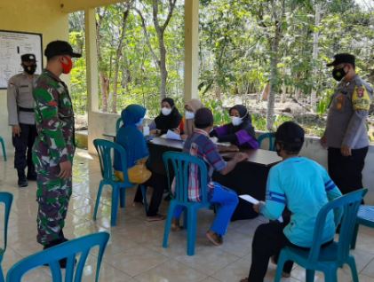 Babinsa Maliku Lakukan Pemantauan Vaksinasi Lansia