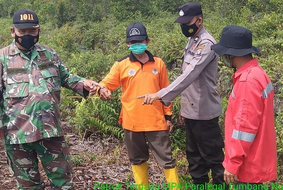 Anggota Koramil 13/Pandih Batu Melakukan Monitoring Vaksinasi