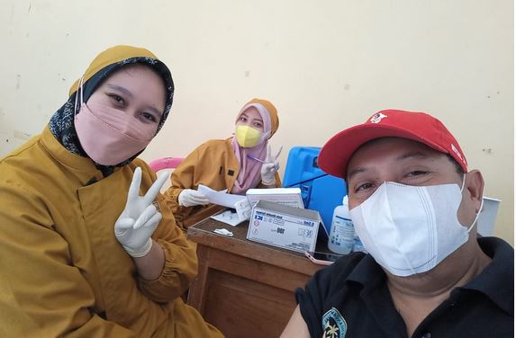 Ikut Vaksinasi Covid-19,  Dukung Program Pemulihan Ekonomi Indonesia