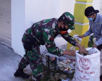 Kopda Andi  Motivasi Warga dalam Kerja Bakti  Jum’at Bersih