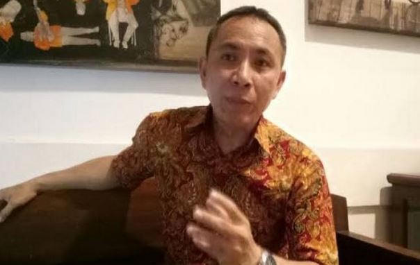 Jerry Massie Direktur P3S; Partai Demokrat dan PKS Sebaiknya Tetap Oposisi Sebagai Penyeimbang