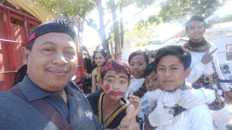 Agoes Hendriyanto, dkk; Kekhasan Seni Kethek Ogleng Pacitan Karya Sutiman