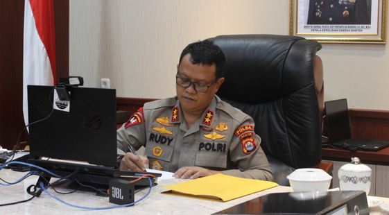 Kapolda Banten Menjadi Penguji  Usulan Riset Program Doktor Suhermanto, Melalui Zoom Meeting