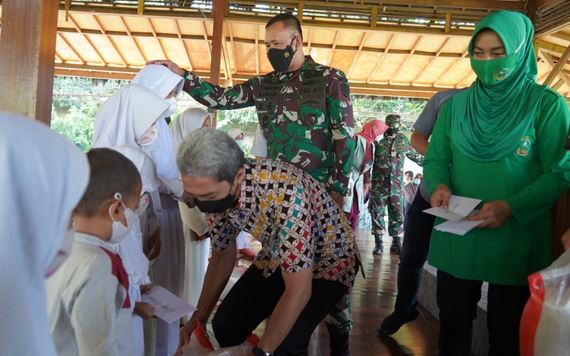 Sabtu Berkah Danrem 061/Sk Bagikan 5 Ton Beras dan Tali Asih Untuk 500 Yatim dan Disabilitas