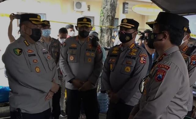 Kapolda Jatim Meninjau Posko DVI di RS Bhayangkara Tirta Yatra Lumajang