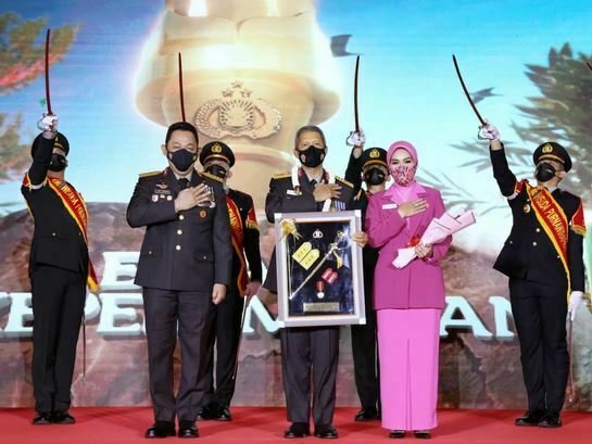 Dihadapan  Wisudawan  Pati, Kapolri Bertekad Wujudkan Polri Dicintai Masyarakat