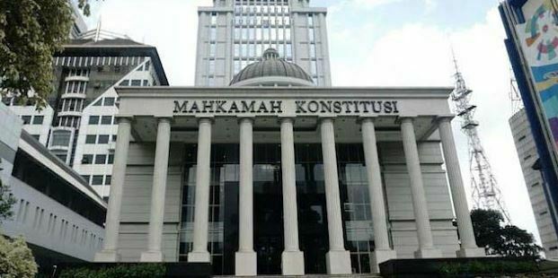 Jerry Massie, Gugatan Preshold 0 % Perintah Konstitusi