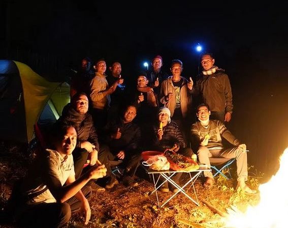  Ngantor di Kecamatan Bandar, Mas Aji Ngecamp di Bukit Sidodadi, Bandar, Pacitan