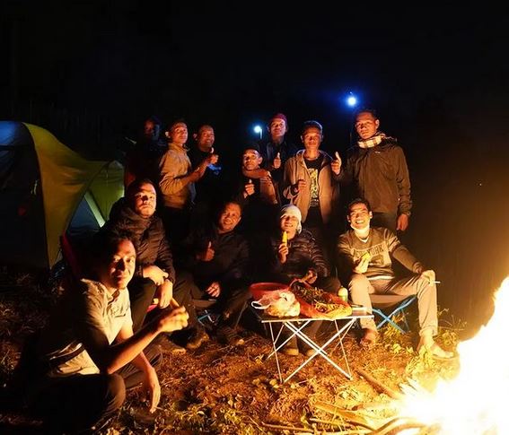  Ngantor di Kecamatan Bandar, Mas Aji Ngecamp di Bukit Sidodadi, Bandar, Pacitan