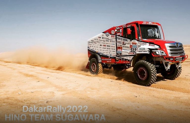Tim Hino Sugawara Mengikuti Dakar Rally dengan Truk Balap Seri HINO600  Racing Hybrid System