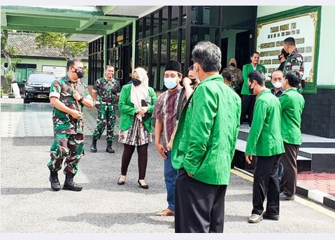 Dandim 0813 Bojonegoro Letkol Arm Arif Yudo Purwanto Sambut Rombongan Alumni KAHMI