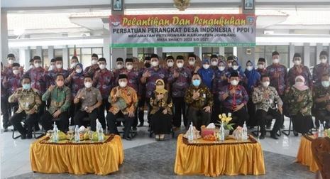 Bupati Jombang Hj. Mundjidah Wahab,  Hadiri Pelantikan dan Pengukuhan PPDI Kecamatan Peterongan