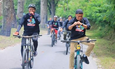 Kang Bupati Ponorogo Sugiri Sancoko, Gowes Kangen  Cah  STM Hebat