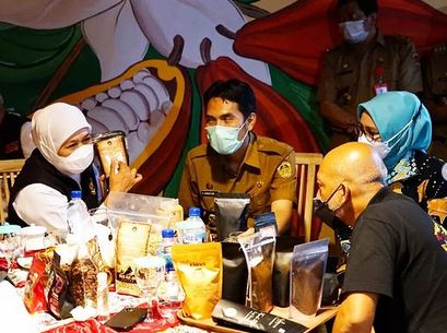 Khofifah Indar Parawansa Berkunjung ke Rumah Coklat Kare, Madiun