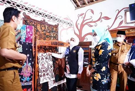 Khofifah Indar Parawansa Usulkan “Oemah Batik Candi” Madiun Jadi Desa Devisa
