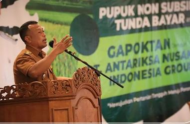 Kang Sugiri Sancoko Hadiri Program Penyediaan Pupuk Non Subsidi Tunda Bayar antara Gapoktan dengan PT ANIG